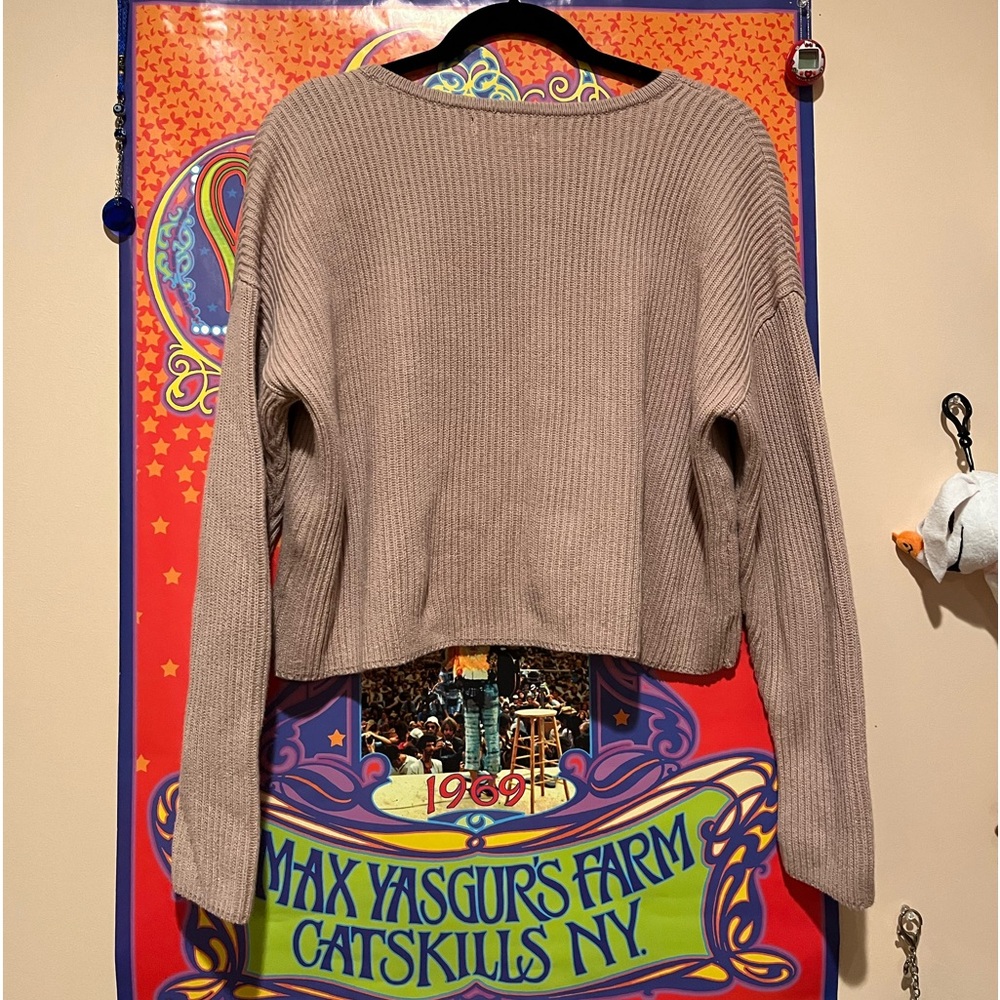 Sweater - Picture 4 of 4